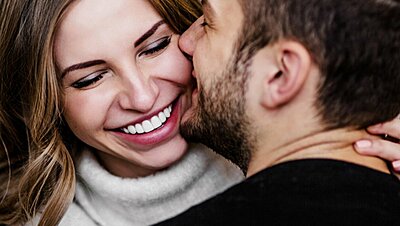 ٥ أشياء عليك القيام بها لتعزيز علاقتك الحميمة بزوجك