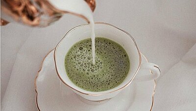 فوائد شاي الماتشا الأخضر لصحة الجسم والبشرة