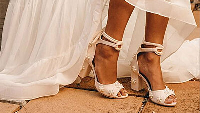 كيف تختارين حذاء زفافك المناسب.. إليك ٨ نصائح وحيل