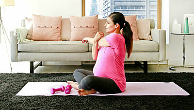 بالفيديو: تمارين رياضية للحامل لن تستغرق سوى ٦ دقائق فقط!
