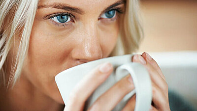 احذري خمس عادات سيئة عند شرب الشاي