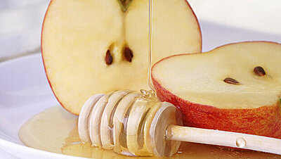 ماسك من التفاح والعسل لعلاج البثور