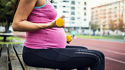 نصائح لاختيار ملابس رياضية للحامل