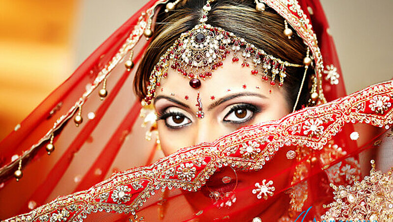 بالصور: أشكال فساتين الزفاف حول العالم