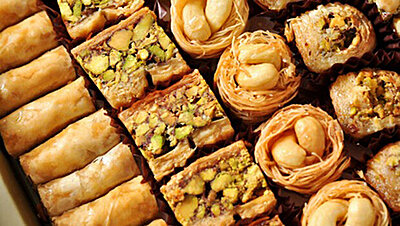 ١٠ نصائح ذكية لتناول حلويات رمضان دون زيادة وزنك