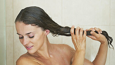 ١٠ وصفات لتقوية الشعر الضعيف ومنعه من التكسر بسهولة