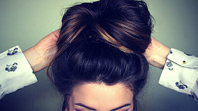 The Three Best Ways to Tie Your Hair Before Sleeping