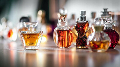 Unveiling the Essence of Perfume Bottles: From Design to Elegance