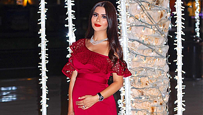 How to Dress Up for Weddings When You're So Pregnant!