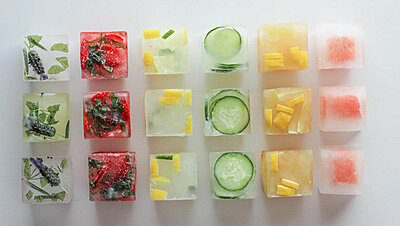8 Ice Cube Benefits for Your Face and the Ice Cube Tray Remedies to Try!