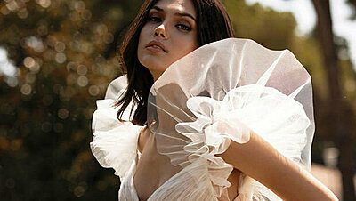 5 Online Bridal Outlets to Buy Your Designer Wedding Dress on a Budget