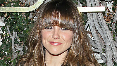 Tricks to Guide You When Growing Out Your Bangs