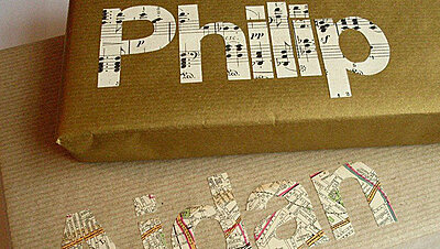 DIY Typography Gift Wrapping