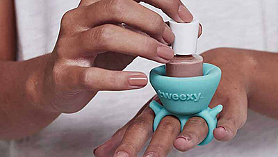 Tweexy Nail Polish Holder: To Make Painting Your Nails an Easier Task