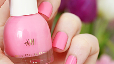 Pink Nail Polish: A Pop of Color for a Hot Summer Look