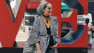 Ascia AKF Shows You How to Be Stylish During Pregnancy with Hijab Looks