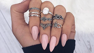 25 Photos to Show You How Sexy the Almond Nail Shape Looks