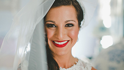 15 Photos to Prove That Brides Can Totally Wear Red Lipstick!