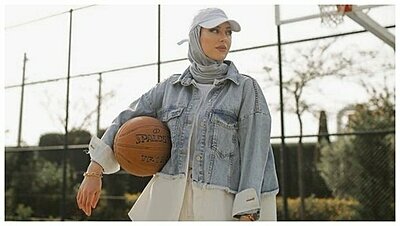 6 Ways to Wear Denim Jackets for a Cool Hijab Style