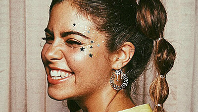 10 Glitter Makeup Looks for Fun Summer Parties