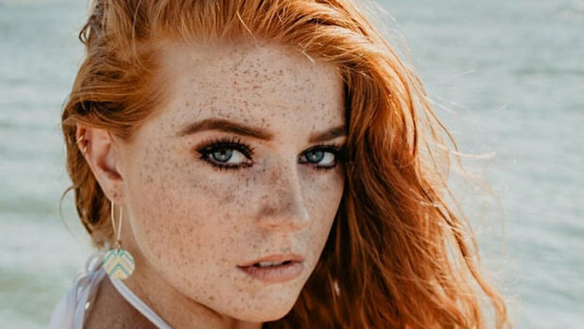 How Redheads Can Rock Hair Gems - How to be a Redhead