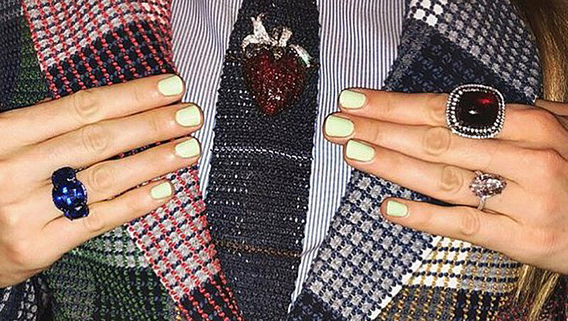 How to Pick Your Nail Polish According to Your Outfit