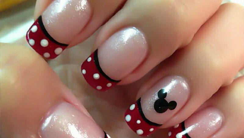 How to Decorate Your Nails with Mickey Mouse Nail Art