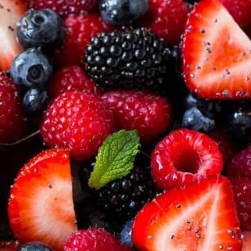 Berries will keep your skin hydrated in Ramadan