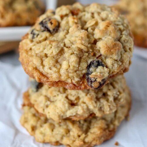 Oatmeal raisin cookies