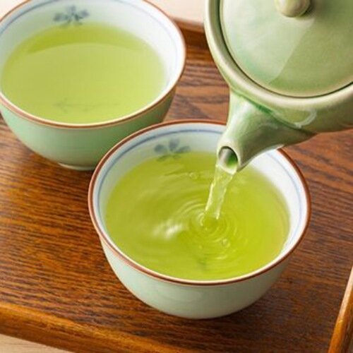 مشروب الشاي الأخضر وبذور الكتان