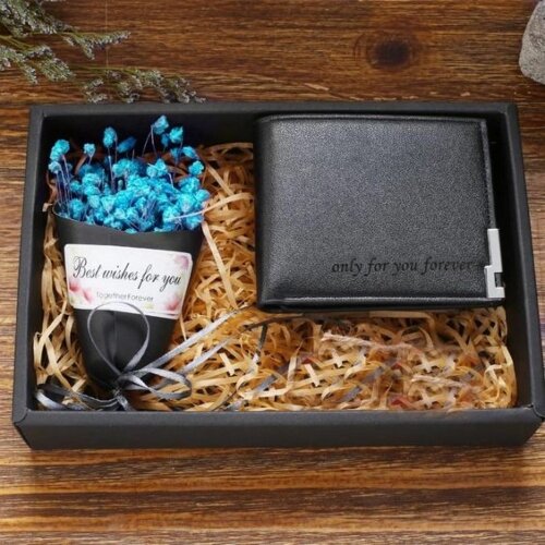 Send Personalised Gifts for Wedding Online - FNP