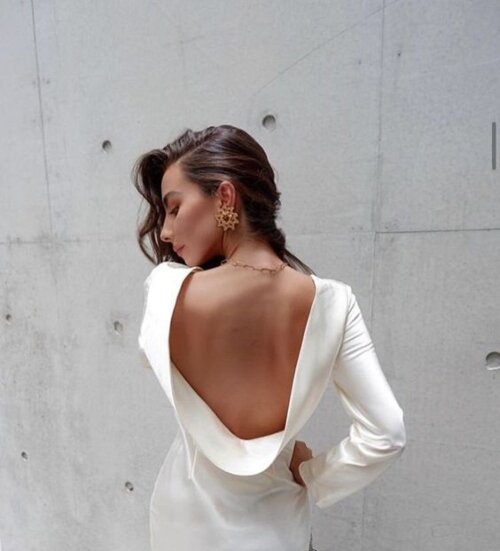 8 Hacks for Wearing Your Bra with Backless Dresses