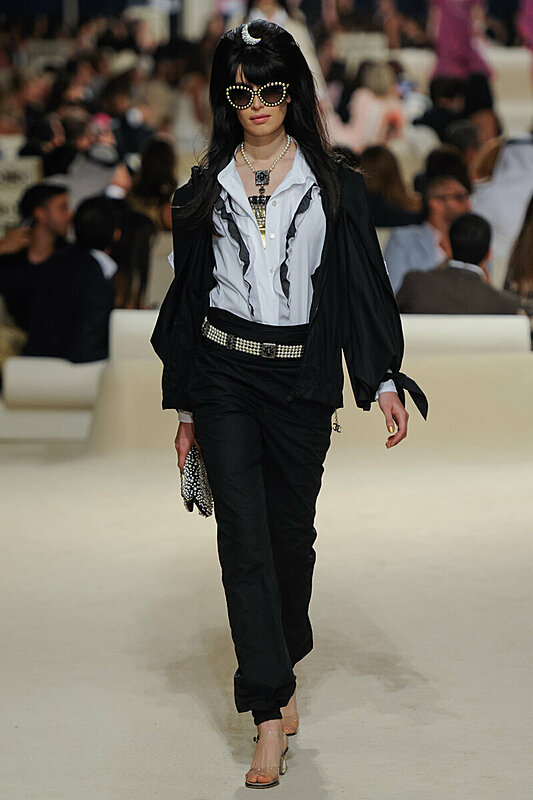 عرض أزياء مجموعة شانيل كروز ٢٠١٤ في دبي