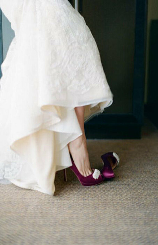 ‫للعروس الجريئة... اختاري الحذاء الملون ليوم زفافك‬‎