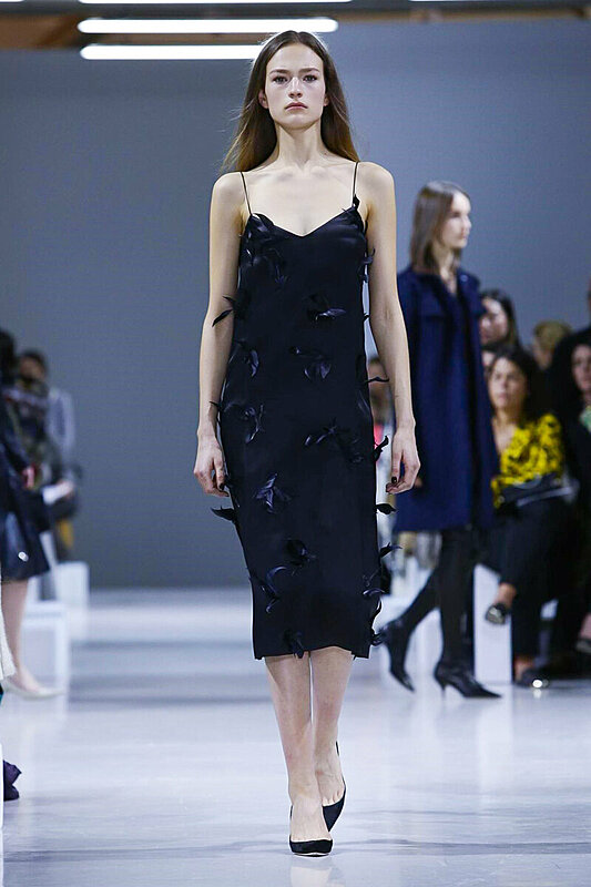 البساطة والأناقة تميز أزياء نينا ريتشي لخريف شتاء 2015