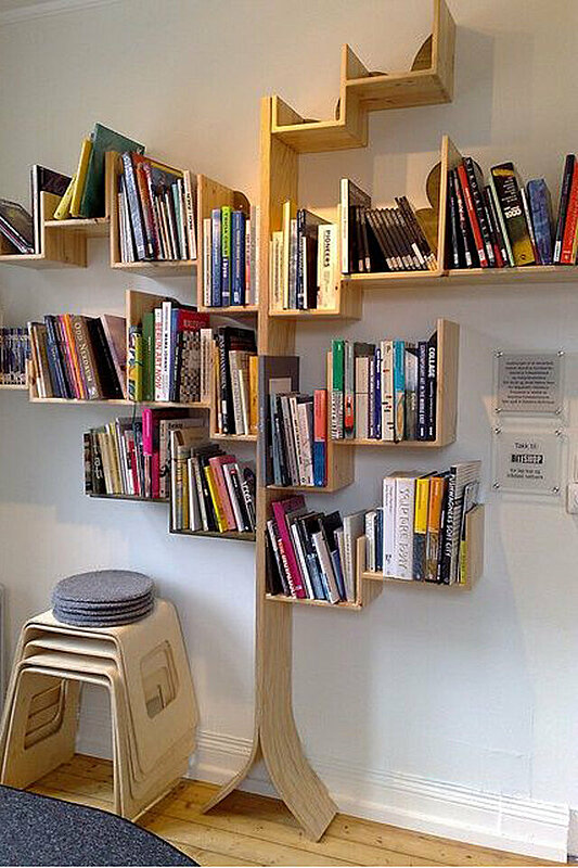 بالصور: مكتبات مودرن رائعة يمكنك تنفيذها مع ديكورات منزلك