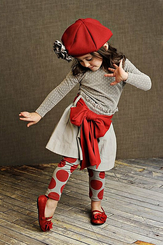بالصور: دليلك لتنسيق التنورات الرقيقة من ملابس الأطفال بجاذبية