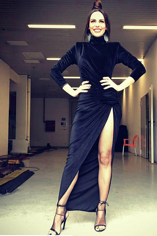 هذه أحدث صيحة لفساتين السهرة في شتاء 2019