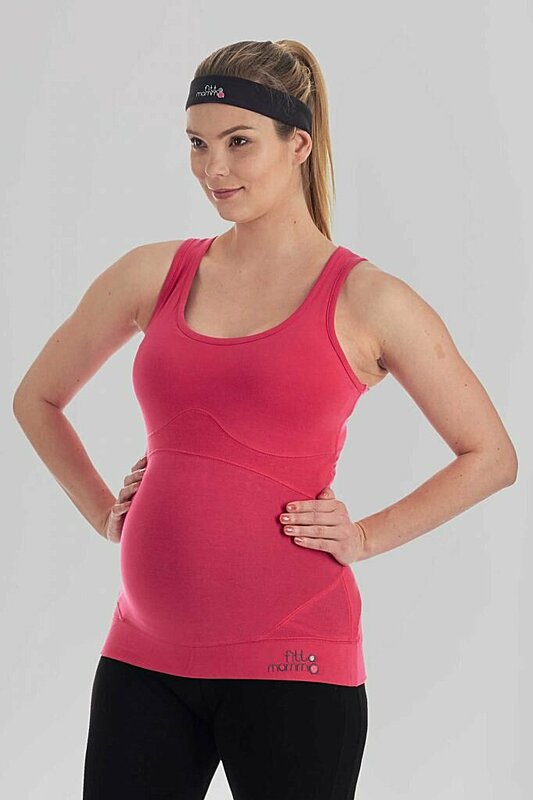نعتقد أن هذه الملابس الرياضية ستدفعك للتخلي عن الكسل بأشهر الحمل!