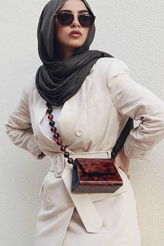 كيف تختارين لفة الحجاب المناسبة لك في مقابلة العمل؟
