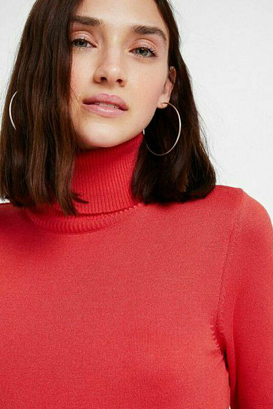 Friday Fashion Fits: How to Wear and Style Hoop Earrings