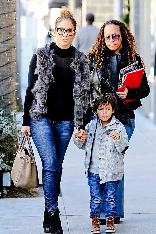 أجمل إطلالات جينيفر لوبيز مع أطفالها