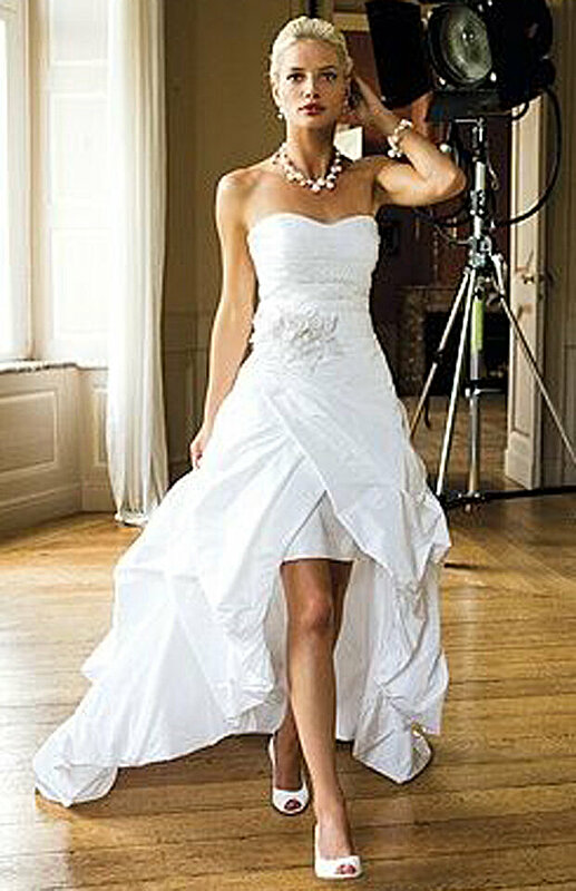 نصائح لارتداء فستان الزفاف القصير من الأمام والطويل من الخلف