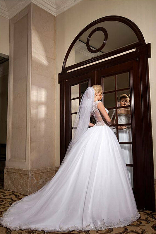 فساتين زفاف مميزة ومتنوعة من ميراي داغر لعام 2015