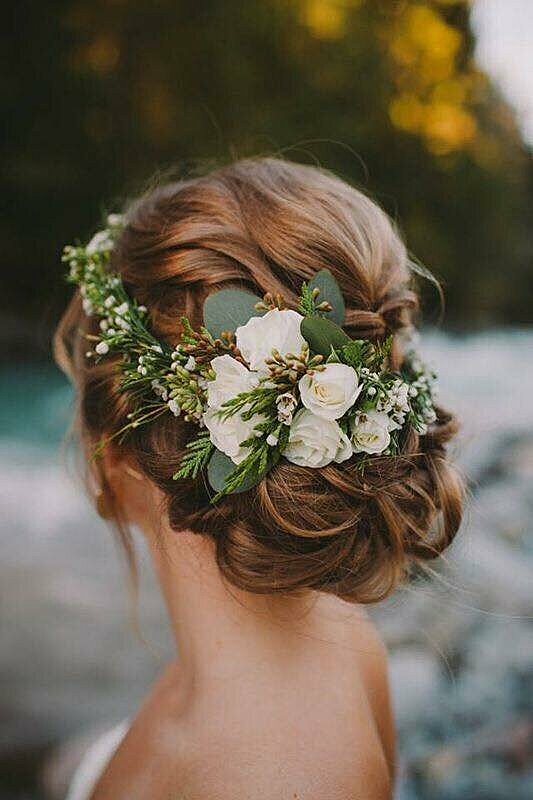 كيف تختارين تسريحة الشعر المناسبة لك يوم زفافك؟