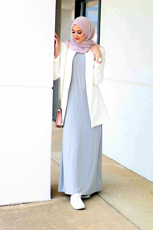 بالصور: أفكار مختلفة لتنسيق اللون الأبيض مع الحجاب بجاذبية