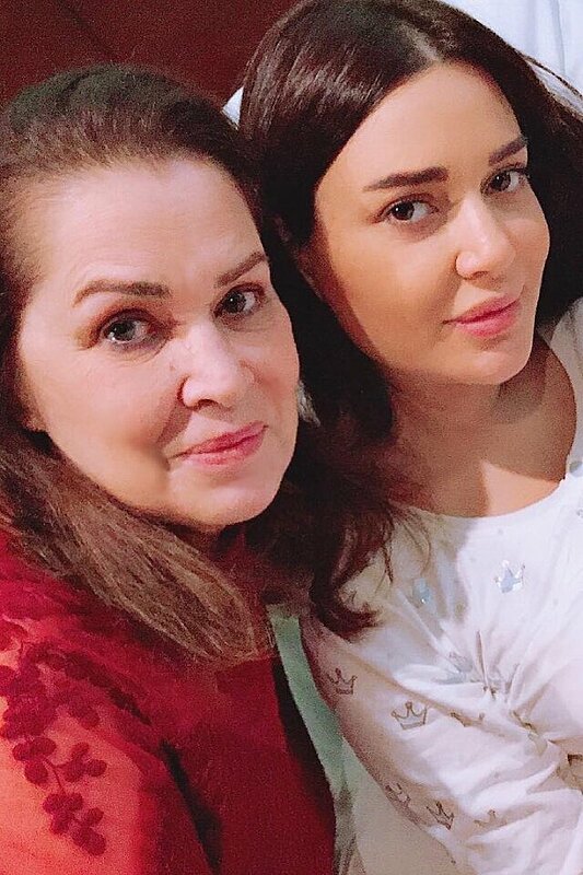 Our Favorite Celebrity Mother Daughter Pictures