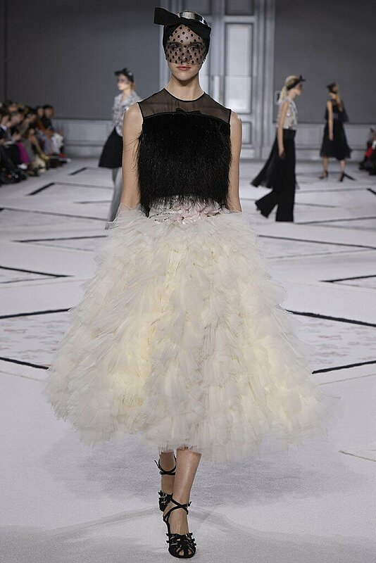 Shades of Black, White and Pink at Giambattista Valli's Spring 2015 Haute Couture Collection