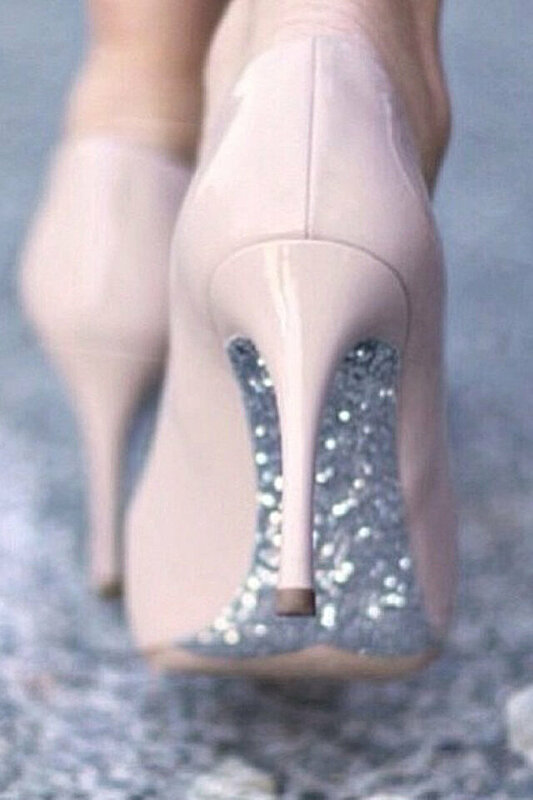 DIY How to Decorate Your Heels with Glitter