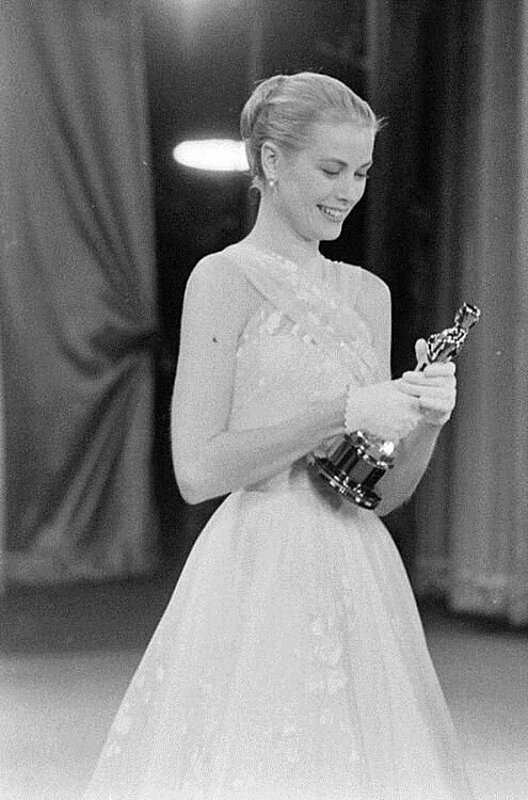 Oscars Fashion: All-time Best Dresses on the Oscars Red Carpet